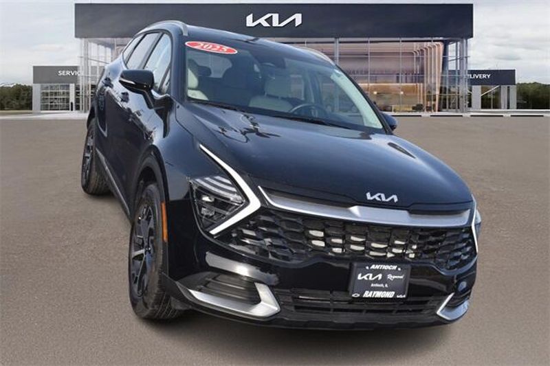 New 2025 Kia Sportage EXImage 9