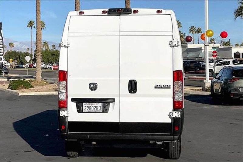 2023 RAM ProMaster 2500 High RoofImage 3