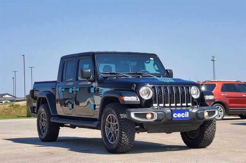 2022 Jeep Gladiator Overland photo 4