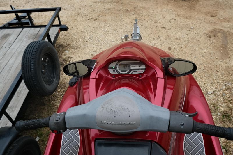 2013 Yamaha VX DELUXE RED Image 11