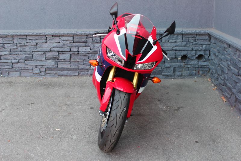 Used 2024 Honda CBR600RR Image 8