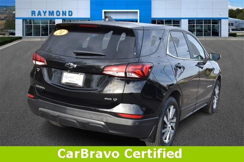 Used 2024 Chevrolet Equinox LTImage 3