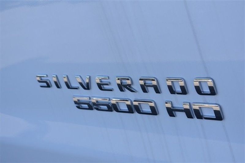 2024 Chevrolet Silverado 5500HD 1WTImage 12