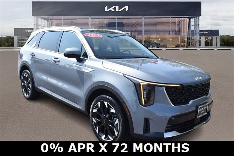 New 2025 Kia Sorento SXImage 1