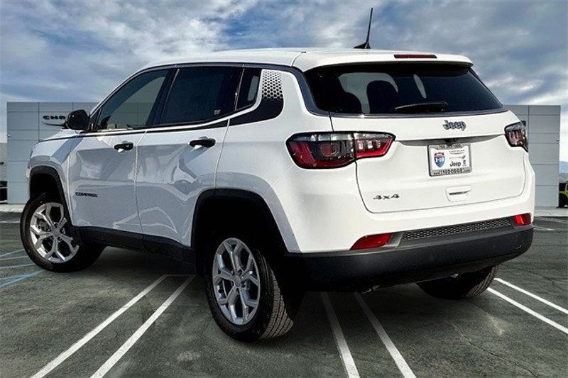 2024 Jeep Compass Sport 4x4Image 2