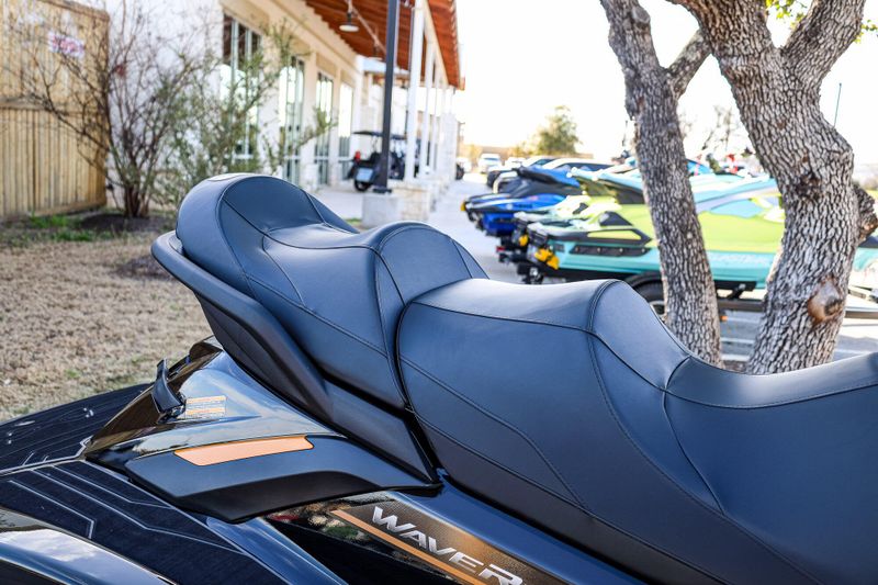 2025 Yamaha FX CRUISER HO WITH AUDIO COPPER AND BLACK Image 9