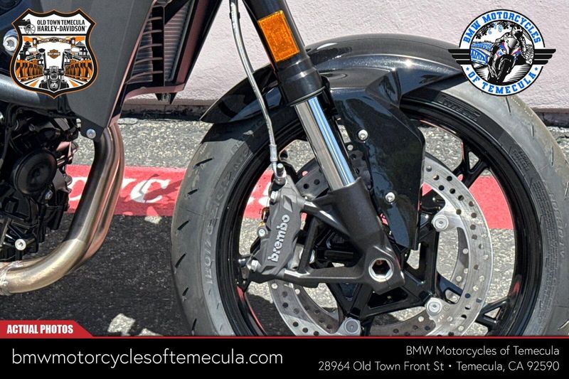 2025 BMW F 900 RImage 20