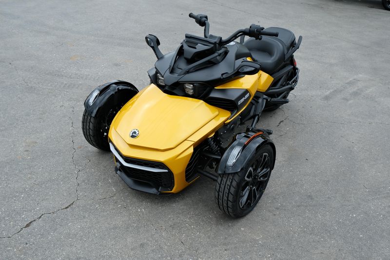 NEW 2026 CAN-AM SPYDER F3S Image 7
