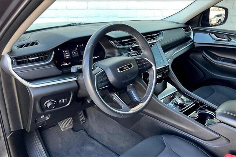 2023 Jeep Grand Cherokee LaredoImage 6