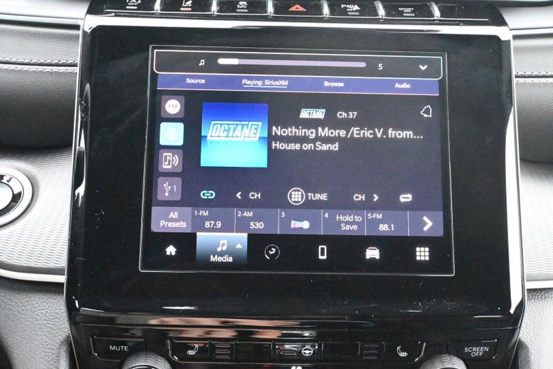 2025 Jeep Grand Cherokee Altitude XImage 25