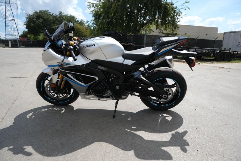 2025 SUZUKI GSXR1000 in a SILVER exterior color. Family PowerSports (877) 886-1997 familypowersports.com 