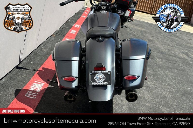 2024 BMW R 18 ROCTANE   in a MINERAL GREY MET MATTE exterior color. BMW Motorcycles of Temecula – Southern California (951) 506-6903 bmwmotorcyclesoftemecula.com 