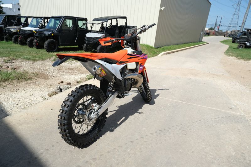 2024 KTM 300 XCW CNC ORANGEImage 12