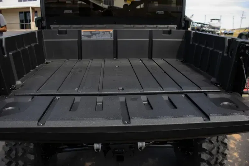 NEW 2026 CAN-AM DEFENDER MAX LIMITED CAB HD11 Image 11