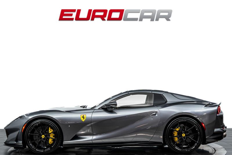 2022 Ferrari 812 GTS *AIRBRUSHED SCUDERIA LOGO * SUSPENSION LIFTER*Image 3