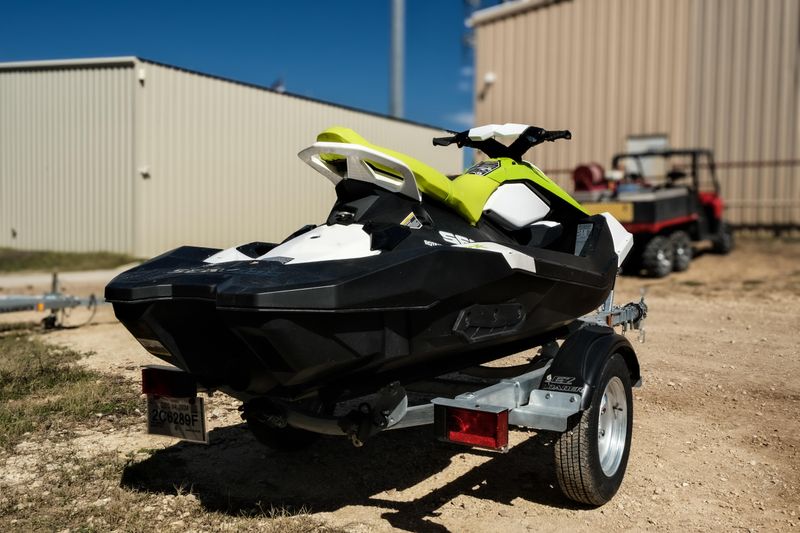 2023 SEADOO SPARK 3UP MANTA GREEN AND WHITE  in a MANTA GREEN AND WHITE exterior color. Family PowerSports (877) 886-1997 familypowersports.com 