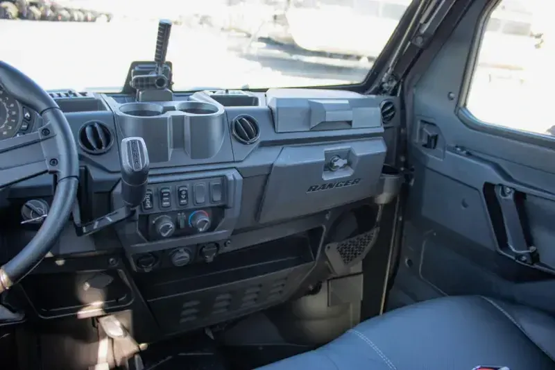 NEW 2026 POLARIS RANGER CREW XP 1000 NORTHSTAR EDITION PREMIUM Image 16