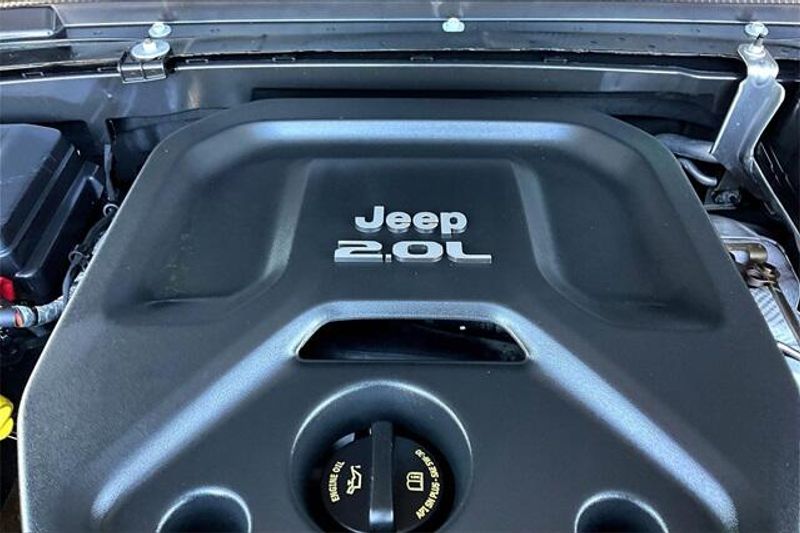 2020 Jeep Wrangler Unlimited SaharaImage 32