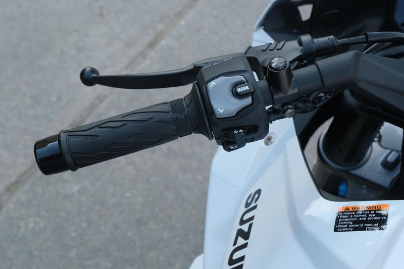 NEW 2026 SUZUKI GSX8R Image 17