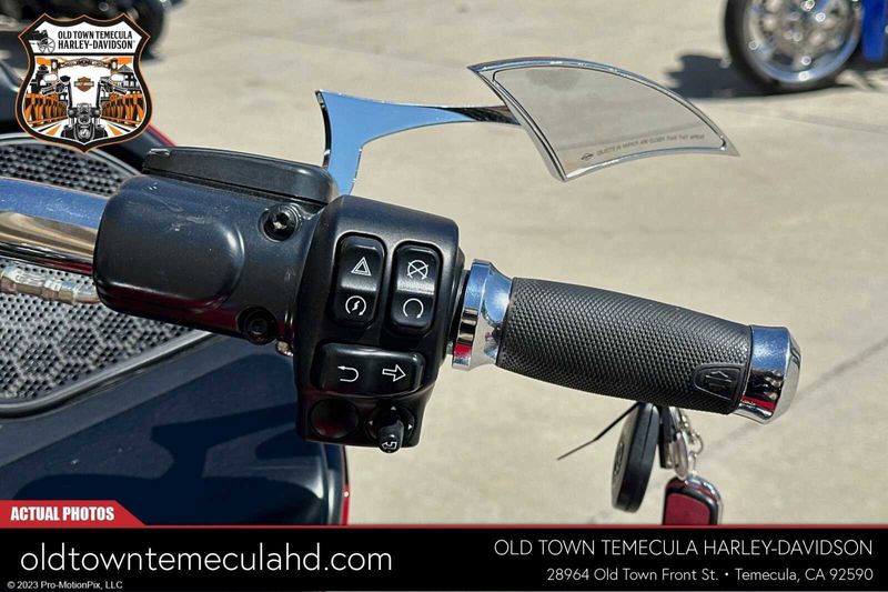 2021 Harley-Davidson Road Glide in a BILLIARD RED exterior color. BMW Motorcycles of Temecula – Southern California (951) 506-6903 bmwmotorcyclesoftemecula.com 