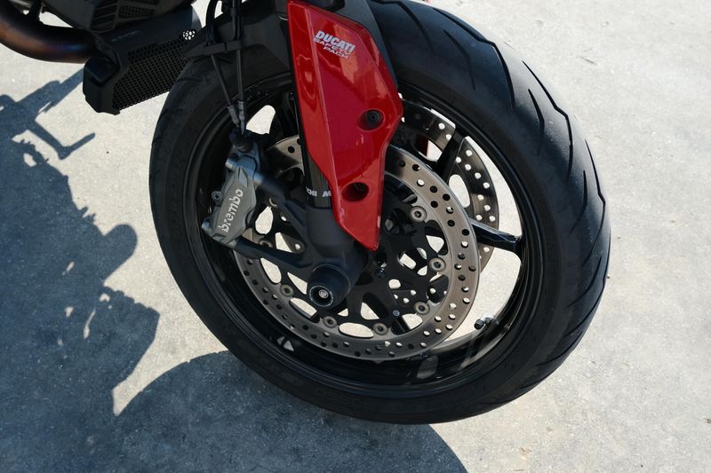 USED 2021 DUCATI HYPERMOTARD 950 Image 12