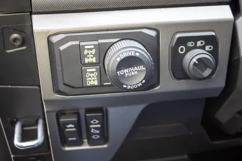 NEW 2026 POLARIS RANGER CREW XD 1500 NORTHSTAR TEXAS EDITION Image 15