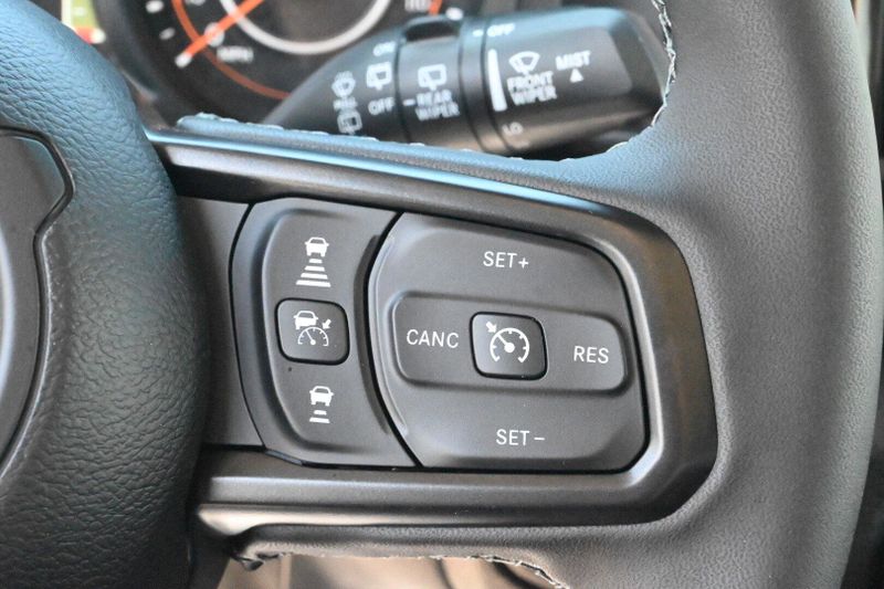 2025 Jeep Wrangler WillysImage 22