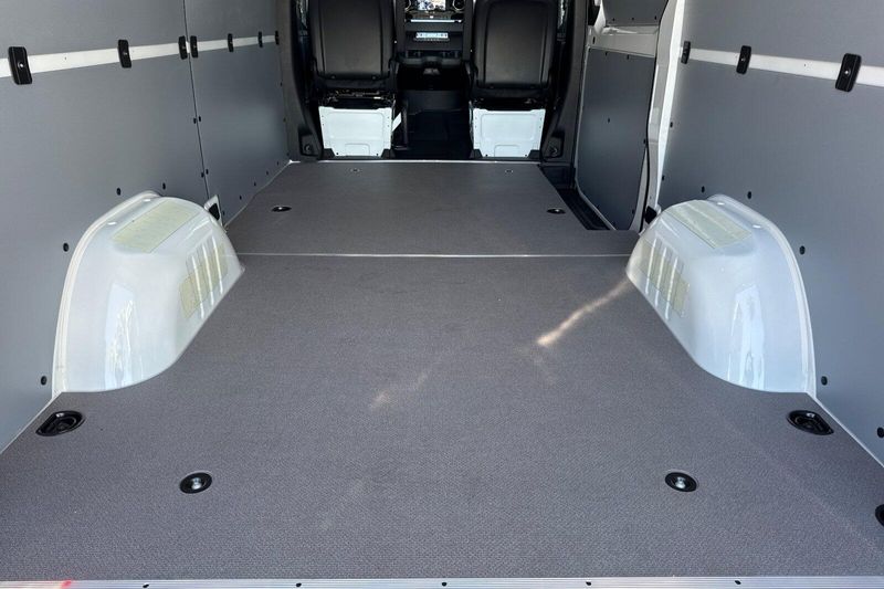 New 2026 Mercedes-Benz Sprinter 2500 Cargo 144 WBImage 11
