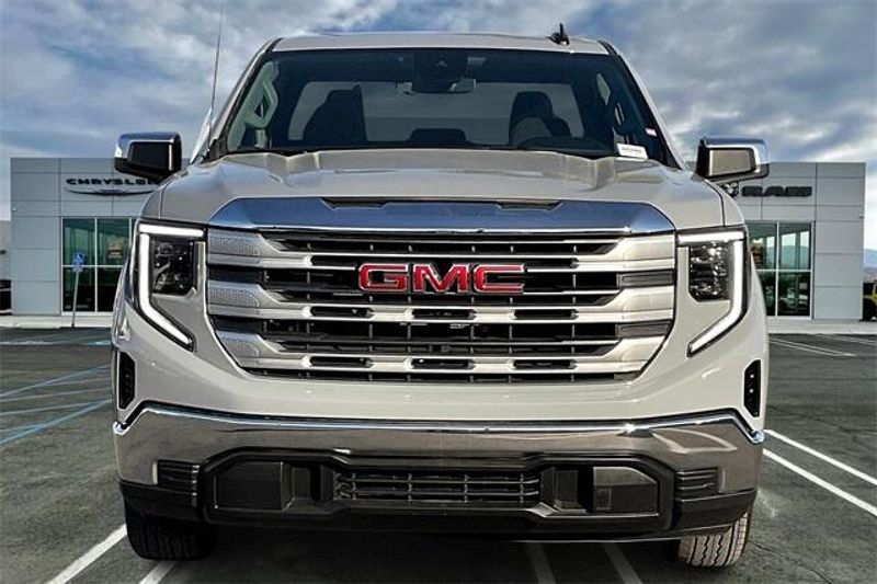 2024 GMC Sierra 1500 SLEImage 2