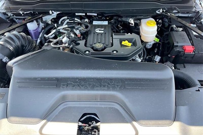 New 2025 RAM 2500 Tradesman Crew Cab 4x2 8