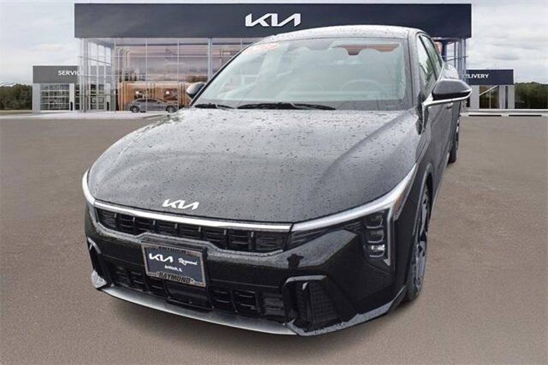 2025 Kia K4 GT-LineImage 7