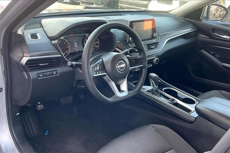 2023 Nissan Altima 2.5 SVImage 14