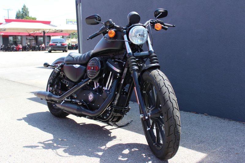 2022 Harley-Davidson Sportster Iron 883 Image 5