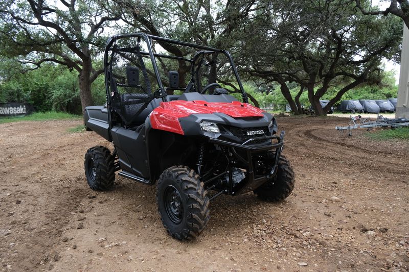 2025 Honda PIONEER 700 HERO REDImage 30