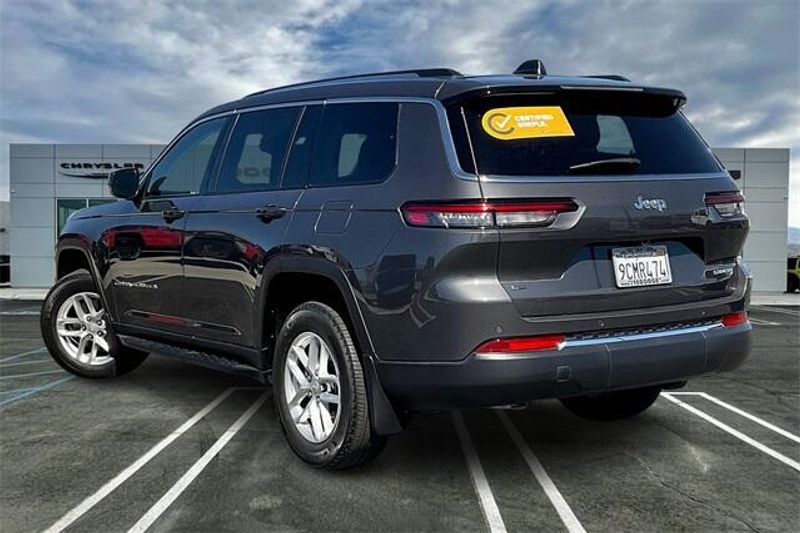 2022 Jeep Grand Cherokee L LaredoImage 10