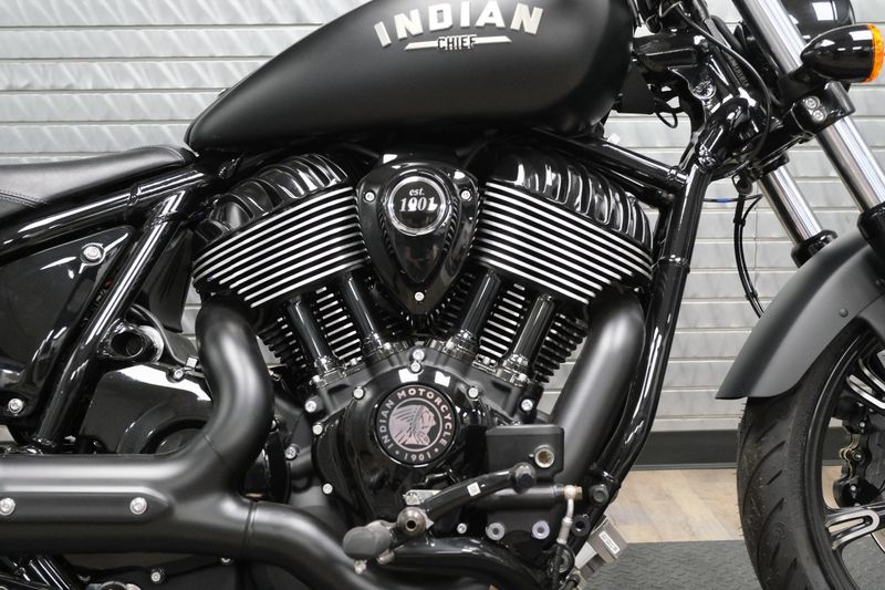 NEW 2025 INDIAN MOTORCYCLE CHIEF DARK HORSE  Family PowerSports (877) 886-1997 familypowersports.com 