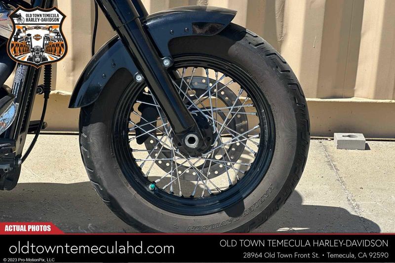 2021 Harley-Davidson Softail in a Black exterior color. BMW Motorcycles of Temecula – Southern California (951) 506-6903 bmwmotorcyclesoftemecula.com 