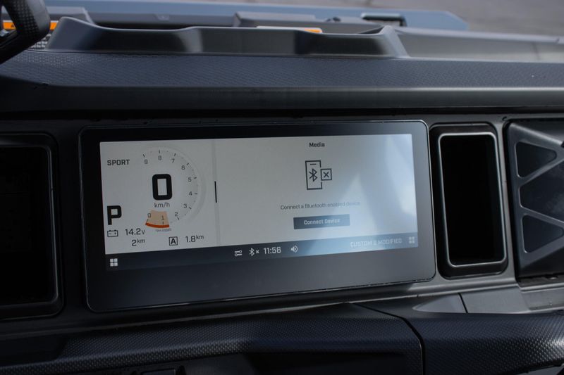 NEW 2026 CAN-AM DEFENDER MAX XT HD11 WITH 1025 INCH TOUCHSCREEN Image 43