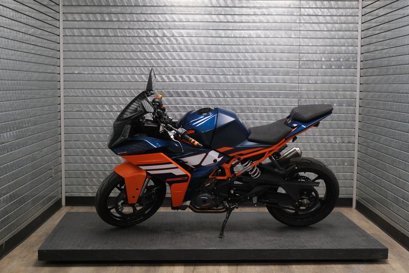 USED 2024 KTM RC 390 Image 6