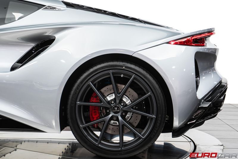 2025 Lotus Emira V6Image 15