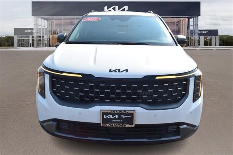 New 2025 Kia Carnival Hybrid SX PrestigeImage 8