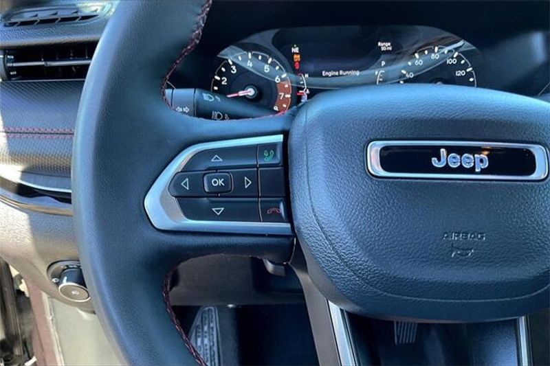 2023 Jeep Compass Trailhawk photo 16
