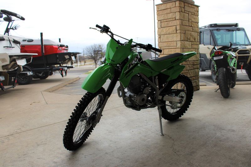 2025 Kawasaki KLX140R F LIME GREENImage 7