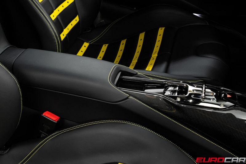 2022 Ferrari SF90 Stradale *CARBON FIBER INTERIOR * FRONT PPF*Image 36