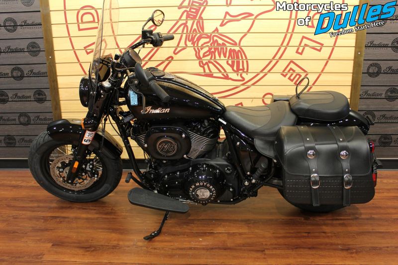 2025 Indian Motorcycle Super Chief Dark Horse Image 5