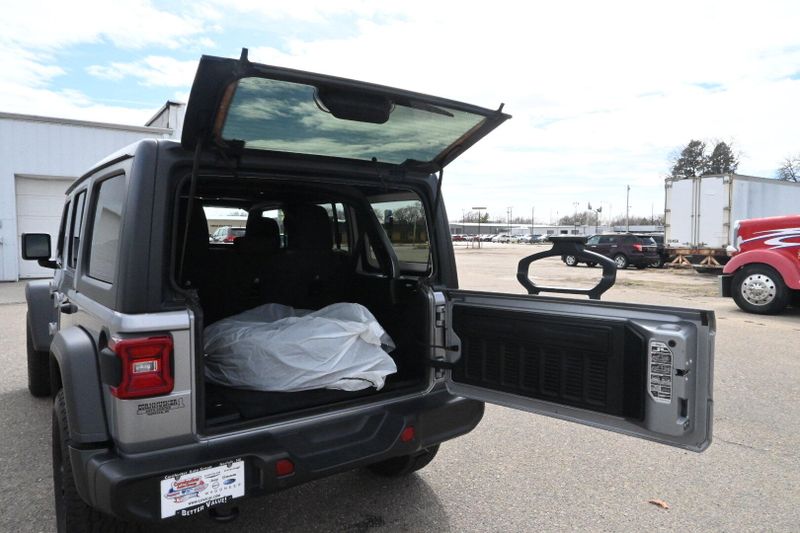 2021 Jeep Wrangler Unlimited Sport AltitudeImage 10