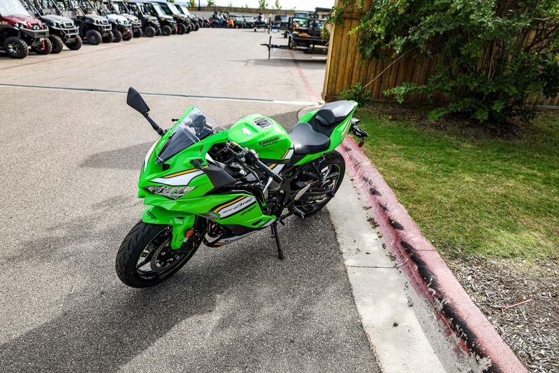 2025 Kawasaki NINJA ZX4RR ABS KRT EDITION ABS LIME GREEN AND EBONY AND PEARL BLIZZARD WHITE Image 30