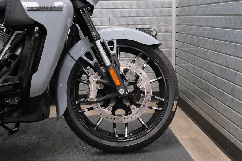 NEW 2025 INDIAN MOTORCYCLE ROADMASTER POWERPLUS DARK HORSE Image 10