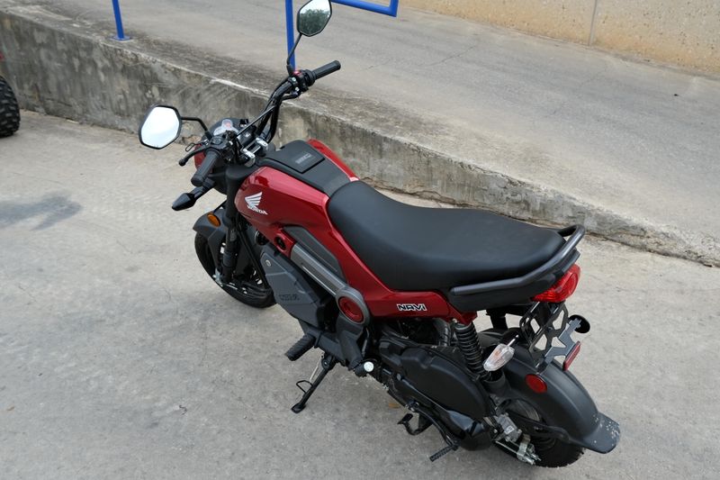 USED 2024 HONDA NAVI Image 5