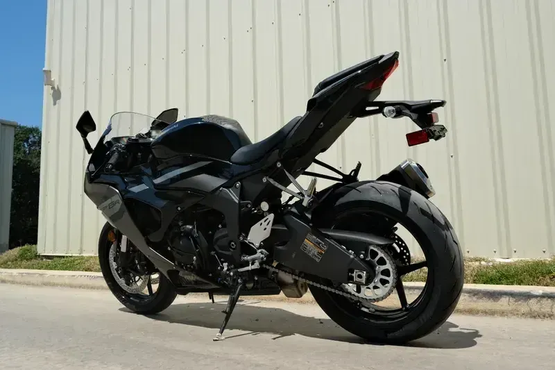 NEW 2026 KAWASAKI NINJA ZX6R ABS Image 4
